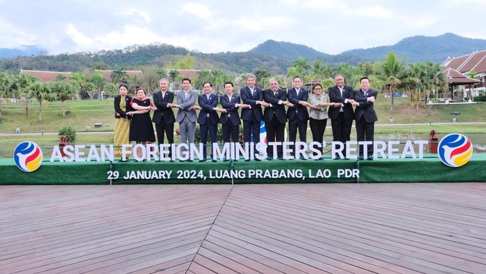 Para Menlu ASEAN
