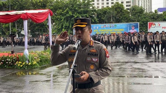 Polda Metro Jaya menggelar apel pengecekan pasukan pengamanan TPS