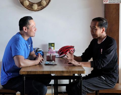 Akrab! Sederet Politisi Pamer Momen Makan Bareng Presiden
