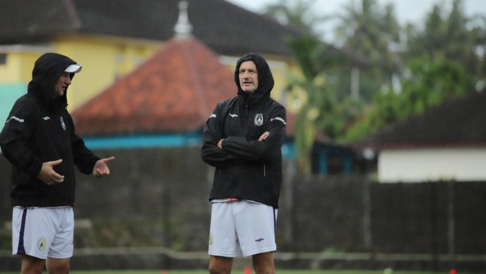 Pelatih PSS Sleman, Risto Vidakovic. Foto diunggah Selasa (30/1/2024).
