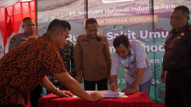 PT IMIP Serahkan Bantuan Gedung Rumah Sakit Bahodopi ke Pemerintah Daerah Morowali. (Dok. PT IMIP)