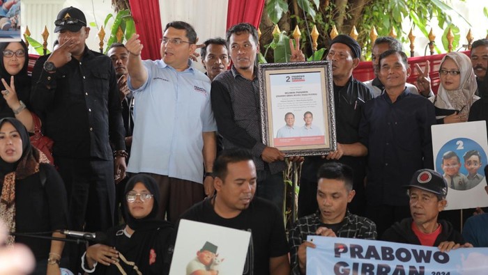 Relawan Pajajaran deklarasi dukungan untuk Prabowo-Gibran