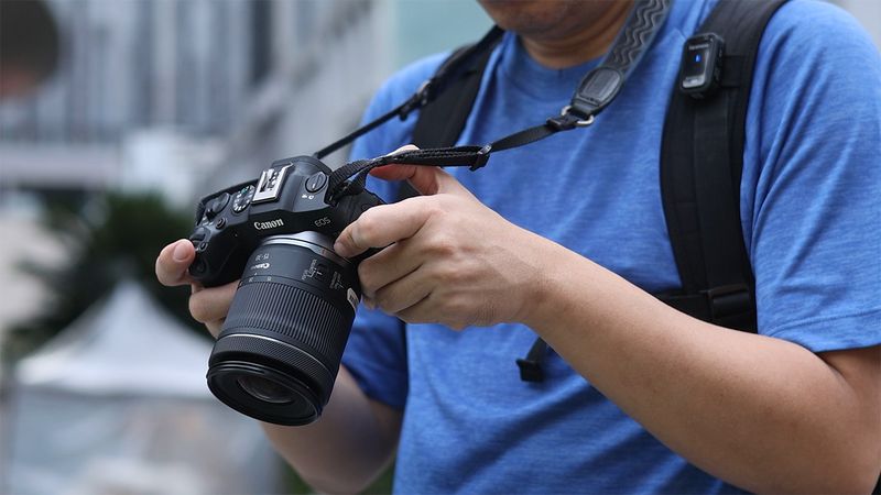 Review lensa Canon RF 15-30mm f/4.5-6.3 IS STM Full frame ultrawide