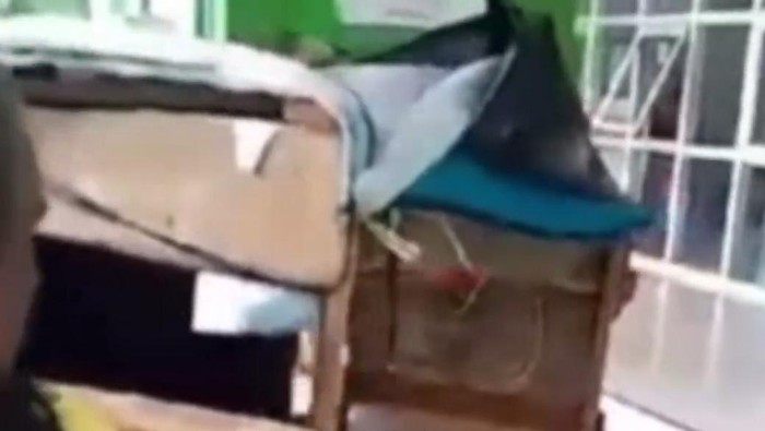 Suami bawa istri berobat ke rumah sakit pakai gerobak di Lubuklinggau.