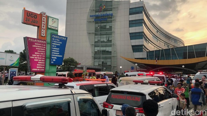 Suasana di Semen Padang Hospital, Padang usai terjadinya ledakan. (M Afdal Afrianto/detiksumut)