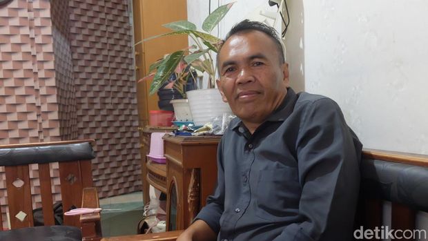 Tatang Suherman, pemilik sewa penginapan bagi pasien RS Mata Cicendo.