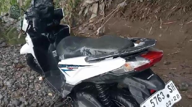 Temuan sepeda motor Vario di sungai Dengkeng, Klaten.