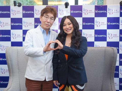 Titi DJ dan dr. Jang Woo Seok.