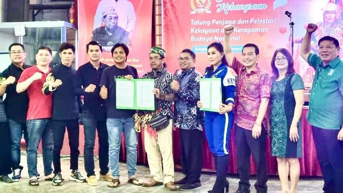 Tokoh dan penduduk  Singkawang dorong Gus Dur ditetapkan pendekar nasional. (dok. istimewa).