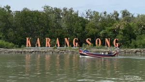 Pantai Karangsong, Pesona Indramayu untuk Weekend Seru