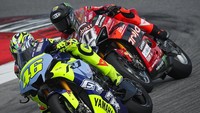 Kabarnya motor yang digunakan Rossi saat sesi tes ini merupakan motor pemberian Yamaha saat dirinya pensiun tahun 2021. Foto: X World Superbike