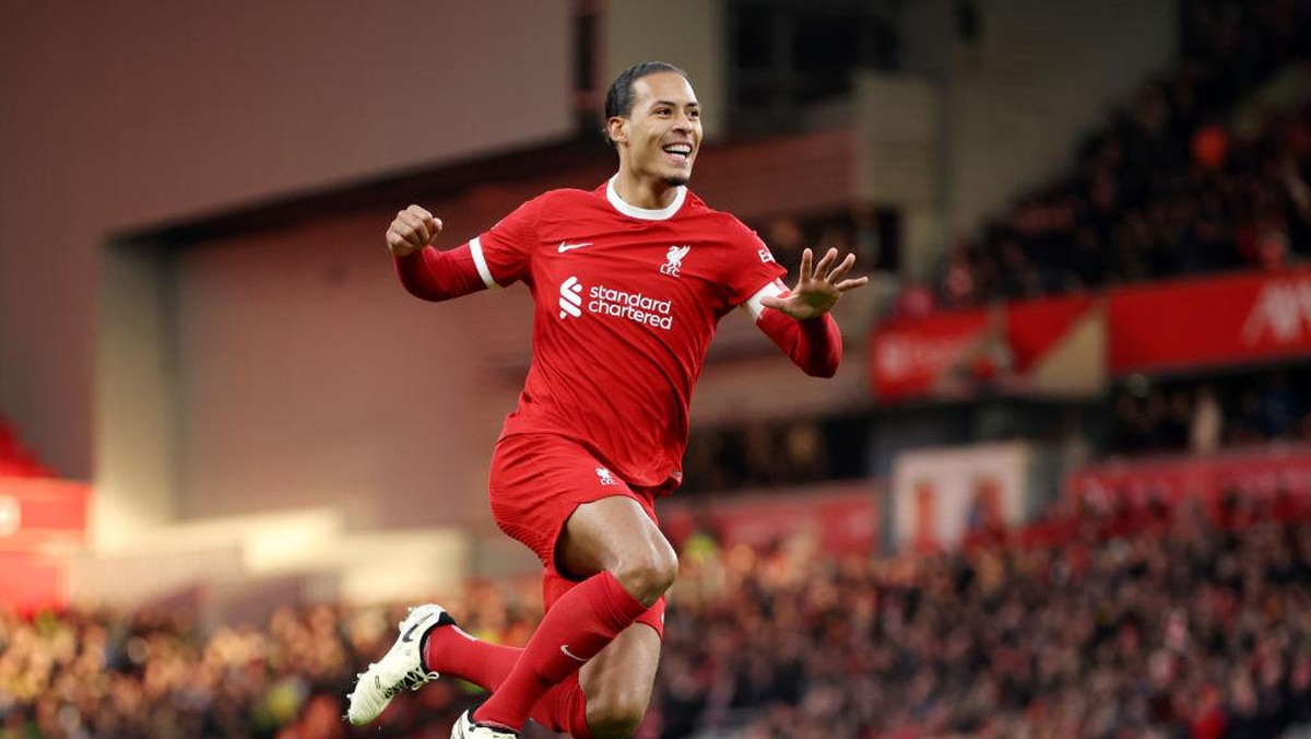 Virgil van Dijk pede tatap final Piala Liga Inggris meski Liverpool banyak kehilangan pemain. (Foto: Getty Images/Clive Brunskill)