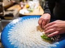 Walaupun Beracun dan Mematikan, 5 Makanan Ini Justru Digemari Banyak Orang