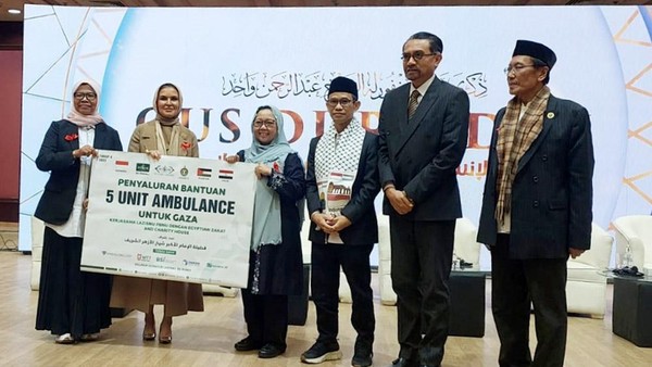 Ambulans dari Indonesia untuk Warga Gaza Palestina