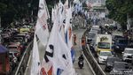 Potret APK Lusuh dan Kotor Hiasi Median Jalan