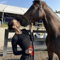 Sayangnya, karier berkudanya harus terhenti setelah didiagnosa penyakit Lyme. Foto: Dok. Instagram