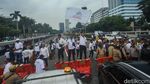 Potret Demo Apdesi Ricuh, Massa Sempat Tutup Jalan Tol Depan DPR
