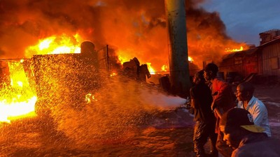 Potret Depo Minyak di Kenya Terbakar Hebat