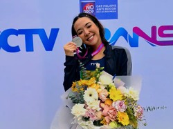 Gaya Gisella Anastasia Lomba Renang Bareng Cinta Laura, Pamer Tato Punggung