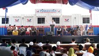 Hary Tanoe memberikan sambutan saat melakukan peresmian Puskestren. 