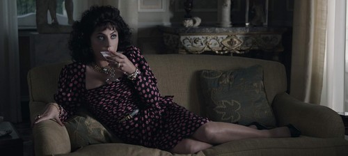 Cuplikan adegan Lady Gaga di House of Gucci.