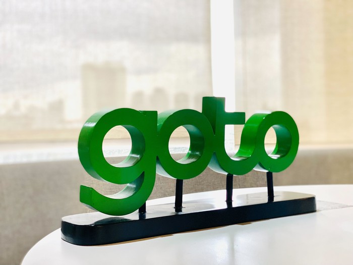 Ilustrasi Logo GoTo