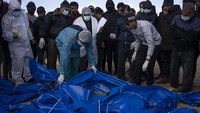 Jenazah tersebut diserahkan ke pihak berwenang Gaza di penyeberangan Kerem Shalom, yang dikuasai Israel, pada Selasa pagi.