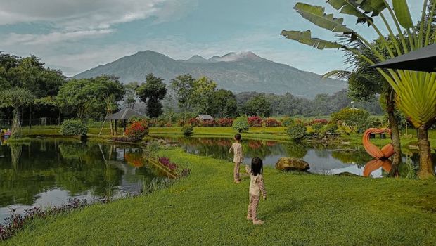 K Gallery Hotel berada di Kecamatan Pandaan, Pasuruan. Untuk mendapatkan kenyamanan selama menginap, harga sewa kamarnya dimulai dari Rp 822.680 per malam.