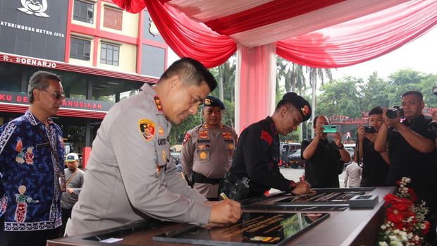 Kapolda Metro Jaya Irjen Karyoto meresmikan gedung R Soenarjo di Markas Brimob Kwitang, Jakarta Pusat