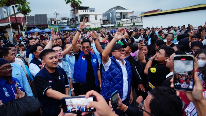 Ketua Umum PAN Zulkifli Hasan menghadiri acara UMKM Festival Indonesia yang digelar oleh PAN Jawa Timur