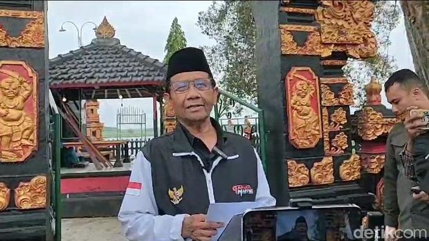 Mahfud Md saat berada di Lampung Tengah, Lampung.