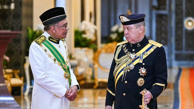 Malaysia menobatkan Sultan Ibrahim Ibni Sultan Iskandar dari negara bagian Johor sebagai raja baru Negeri Jiran pada Rabu (31/1). (Pool via REUTERS)