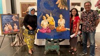 Sinchiavaganza mengelompokkan karya menjadi beberapa kategori, yaitu kuliner, fesyen, keyakinan atau filsafat dan lukisan klasik Cina. Salah satu ikon penting pameran ini adalah lukisan karya berjudul Unity Element of Souls (2024), yang mengangkat keindahan feminitas. Lukisan menampilkan figur tiga sosok perempuan dengan ilustrasi Naga, yang melambangkan budaya peranakan, menerima “tangan-tangan Tuhan”. Lukisan juga menampilkan simbol Elang Jawa, sebagai falsafah bersama tentang lambang Garuda Pancasila.