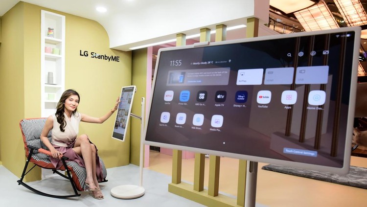 LG Stanbyme resmi dirilis di Indonesia. Menawarkan konsep fleksibelitas, pengguna bisa memutar layar ke mode vertikal ataupun horizontal.