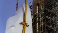 Selain Endeavour, sekitar 100 pesawat dan pesawat ruang angkasa lainnya akan dipasang bersama dengan berbagai pameran interprestasi. (AP Photo/Richard Vogel)