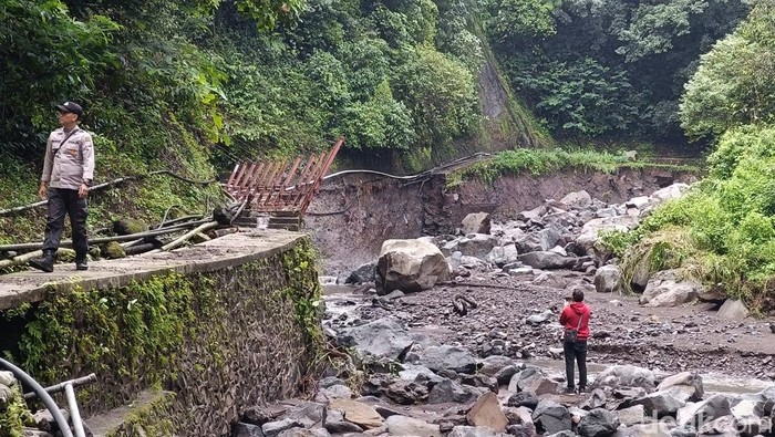 pipa di madakaripura bocor usai diterjang banjir dan longsor