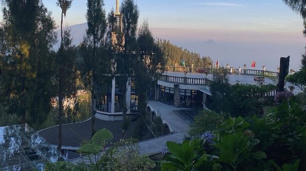 Plataran Bromo adalah hotel mewah di gerbang Taman Nasional Bromo Tengger Semeru (TNBTS). Di hotel ini Anda akan menemukan banyak tempat makan dan spa, serta kamar yang luas. Juga terdapat akses WiFi gratis di seluruh properti.