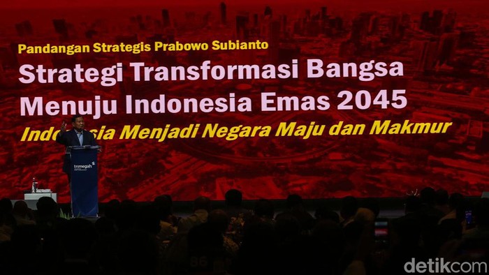 Prabowo Bicara Ekonomi - Food Estate di Trimegah Sekuritas Prabowo Subianto hadiri Trimegah Political and Economic Outlook 2024 di The Ritz-Carlton Pacific Place, Jakarta. Prabowo membahas ekonomi hingga food estate.