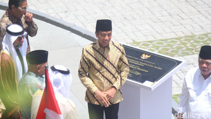 Presiden Joko Widodo (Jokowi) menghadiri peresmian Kampus UNU Jogja di Jalan Ring Road Barat, Gamping, Sleman, Rabu (31/1/2024).