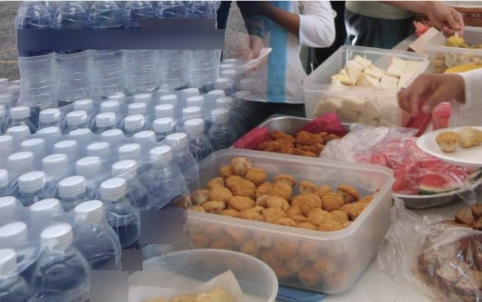 Pria Ini Bete! Temannya Hanya Bawa Air Mineral Saat Ikut Potluck