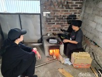 Kunjungi Produsen Semprong Magelang, Puan Minta UMKM Bentuk Kelompok