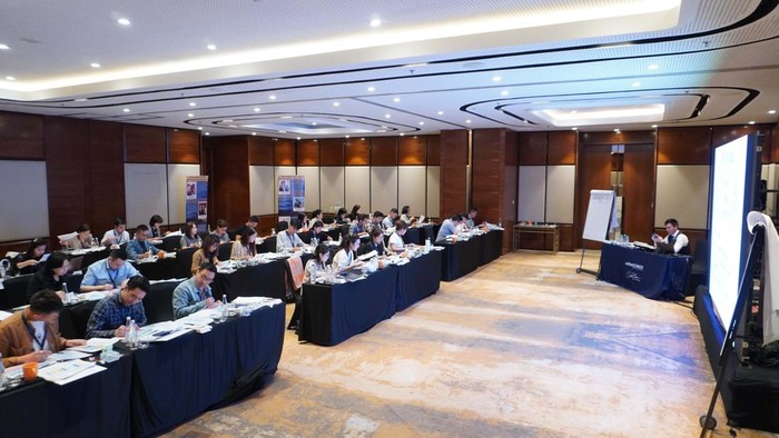 Puluhan Pengusaha Ikuti Workshop Bisnis Bahas Laporan Keuangan Workshop bisnis “Financial Mastery. Cara CEO & Owner Baca Laporan Keuangan” digelar di Swissotel Jakarta PIK Avenue. Diskusi itu menghadirkan Coach Yusman.
