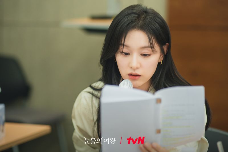 Bintang drama Korea Queen of Tears di sesi pembacaan naskah perdana.
