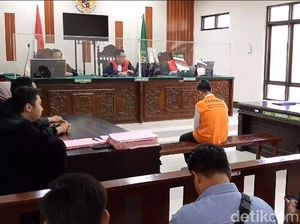 Pembakar Bromo Divonis 2 Tahun 6 Bulan Penjara dan Denda Rp 3,5 Milar
