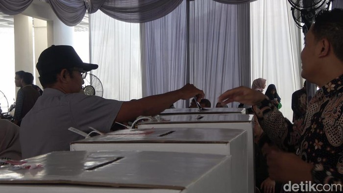 Pesan Dokter Jantung Buat KPPS yang Begadang Hitung Suara Pemilu