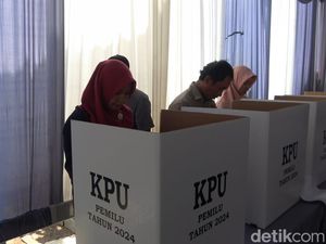 Bawaslu Lamongan Kritisi Pendamping Tunanetra-Disabilitas saat Simulasi Pemilu
