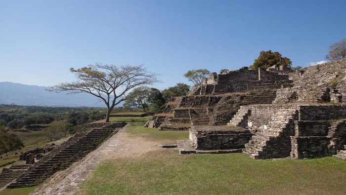 Situs Maya Tonina di Meksiko