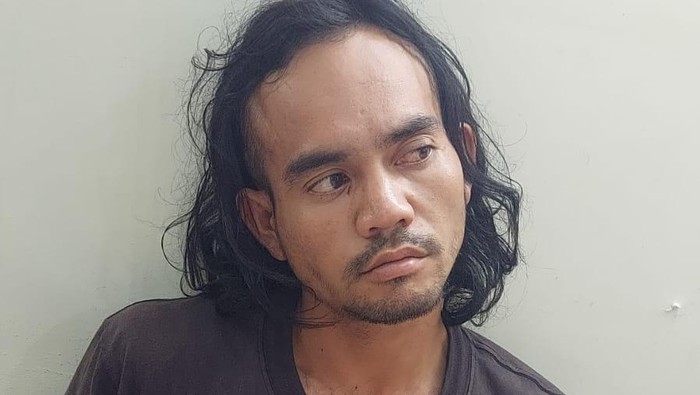 Tampang pelaku Yoga Pramana yang mengintip dan merekam istri orang saat mandi