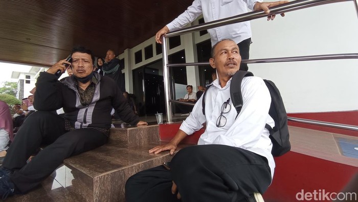 Tenaga Kependidikan Kota Tasikmalaya tengah memperjuangkan nasibnya untuk menjadi PPPK di Bale Kota.