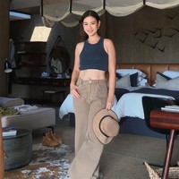 Tahun ini, Tjin Lee sudah menginjak usia 51 tahun. Tahun lalu, ia bahkan merayakan pertambahan usia yang ke-50 di Bali bersama orang-orang terdekat. Foto: Instagram Tjin Lee